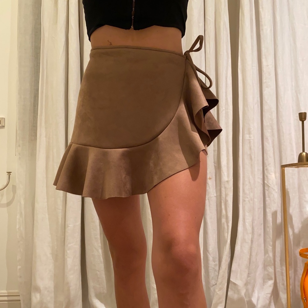 Solemio Suede Tan Skort